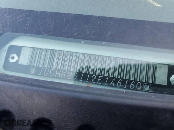 2002 Chevrolet Silverado 2500HD LT с VIN 1GCHK29112E146160, выставлен на аукционе Copart как лот 52944265 с пробегом 185 294 миль миль и Списание • Salvage title. История ставок и продаж доступна на DreamBid. Изображение 12.