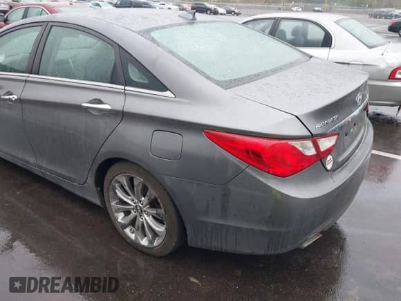 2012 Hyundai Sonata SE z VIN 5NPEC4AC1CH456058, wystawiony jako IAAI lot #43540605 z przebiegiem 134 728 mil mil oraz . Historia ofert i sprzedaży dostępna na DreamBid. Obrazek 3.