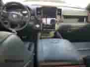 2021 Ram 1500 Rebel z VIN 1C6SRFLT0MN797874, wystawiony jako Copart lot #85874135 z przebiegiem 67 416 mil mil oraz Czysty tytuł • Clean title. Historia ofert i sprzedaży dostępna na DreamBid. Obrazek 8.