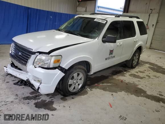 2010 Ford Explorer with VIN 1FMEU7D88AUA90572, listed as a Copart auction lot 85647904 with 63,981 mi miles and Salvage title. Bid and sale history available at DreamBid. Image 1.