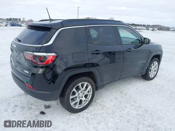 2024 Jeep Compass Latitude Lux с VIN 3C4NJDFN8RT103518, выставлен на аукционе IAAI как лот 41352342 с пробегом 13 535 миль миль и . История ставок и продаж доступна на DreamBid. Изображение 4.
