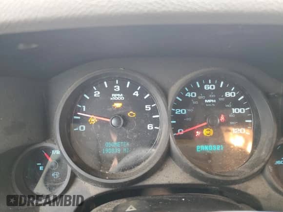 2011 GMC Sierra 1500 SL z VIN 1GTR2UEA6BZ342576, wystawiony jako Copart lot #47934005 z przebiegiem 190 939 mil mil oraz Szkoda całkowita • Salvage title. Historia ofert i sprzedaży dostępna na DreamBid. Obrazek 9.