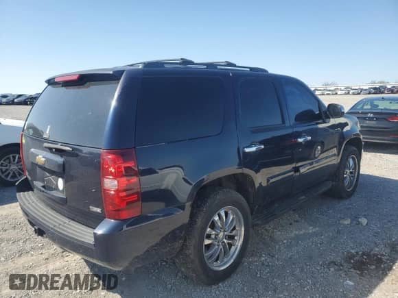 2007 Chevrolet Tahoe LS with VIN 1GNFK13057J382947, listed as a Copart auction lot 52784125 with 264,014 mi miles and Salvage title. Bid and sale history available at DreamBid. Image 3.