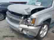 2008 Chevrolet Avalanche 2LT z VIN 3GNEC12098G105568, wystawiony jako IAAI lot #42105245 z przebiegiem 141 666 mil mil oraz . Historia ofert i sprzedaży dostępna na DreamBid. Obrazek 17.