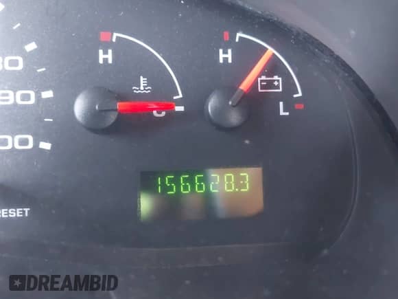 2004 Ford Econoline Cargo с VIN 1FTNE24W24HB50555, выставлен на аукционе IAAI как лот 43150756 с пробегом 156 628 миль миль и . История ставок и продаж доступна на DreamBid. Изображение 7.