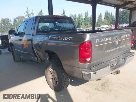 2007 Dodge 1500 SLT with VIN 1D7HU18237S254793, listed as a IAAI auction lot 43136825 with 260,403 mi miles and . Bid and sale history available at DreamBid. Image 3.