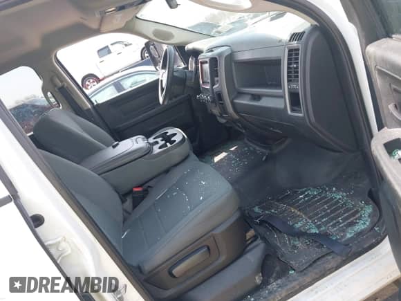 2018 Ram 1500 Tradesman с VIN 1C6RR7FT8JS310353, выставлен на аукционе IAAI как лот 42092087 с пробегом 95 005 миль миль и . История ставок и продаж доступна на DreamBid. Изображение 5.