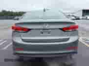 2017 Hyundai Elantra SE z VIN KMHD84LF3HU368898, wystawiony jako IAAI lot #42904443 z przebiegiem 93 536 mil mil oraz . Historia ofert i sprzedaży dostępna na DreamBid. Obrazek 17.