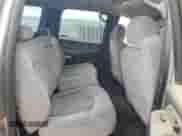 2001 Chevrolet Suburban LS with VIN 3GNFK16T61G211350, listed as a Copart auction lot 50490985 with 296,940 mi miles and Clean title. Bid and sale history available at DreamBid. Image 11.