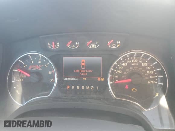 2012 Ford F-150 XL z VIN 1FTFW1ET6CFA65437, wystawiony jako Copart lot #84584365 z przebiegiem 283 983 mil mil oraz Szkoda całkowita • Salvage title. Historia ofert i sprzedaży dostępna na DreamBid. Obrazek 9.