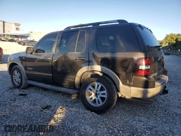 2008 Ford Explorer Eddie Bauer with VIN 1FMEU64818UB00184, listed as a Copart auction lot 82398024 with 211,491 mi miles and Salvage title. Bid and sale history available at DreamBid. Image 2.