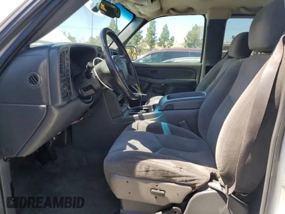 2005 Chevrolet Silverado 1500 LS with VIN 1GCEK19B85E327539, listed as a Copart auction lot 71868145 with 238,597 mi miles and Clean title. Bid and sale history available at DreamBid. Image 7.