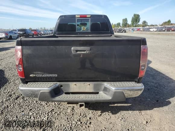 2006 Chevrolet Colorado Work Truck z VIN 1GCDT196268236326, wystawiony jako Copart lot #72537674 z przebiegiem 167 622 mil mil oraz Szkoda całkowita • Salvage title. Historia ofert i sprzedaży dostępna na DreamBid. Obrazek 6.