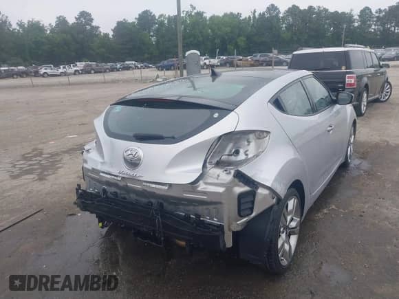 2012 Hyundai Veloster w/Black Int с VIN KMHTC6AD1CU034787, выставлен на аукционе IAAI как лот 42607847 с пробегом 126 912 миль миль и . История ставок и продаж доступна на DreamBid. Изображение 6.