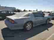 1992 Chevrolet Camaro RS z VIN 1G1FP23E7NL145818, wystawiony jako Copart lot #80154405 z przebiegiem 127 503 mil mil oraz Czysty tytuł • Clean title. Historia ofert i sprzedaży dostępna na DreamBid. Obrazek 3.