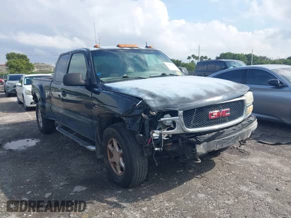 2002 GMC Sierra 1500 Denali z VIN 2GTFK69U421373269, wystawiony jako IAAI lot #41393988 z przebiegiem 180 672 mil mil oraz . Historia ofert i sprzedaży dostępna na DreamBid. Obrazek 6.