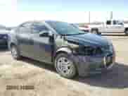 2019 Chevrolet Sonic LS с VIN 1G1JB5SB4K4102934, выставлен на аукционе Copart как лот 47423525 с пробегом 71 199 миль миль и Списание • Salvage title. История ставок и продаж доступна на DreamBid. Изображение 4.