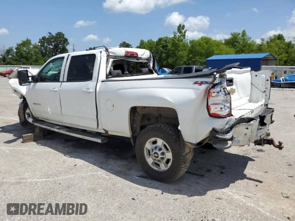 2016 Chevrolet Silverado 2500HD LT with VIN 1GC1KVE81GF262241, listed as a Copart auction lot 63675145 with 101,718 mi miles and Salvage title. Bid and sale history available at DreamBid. Image 2.
