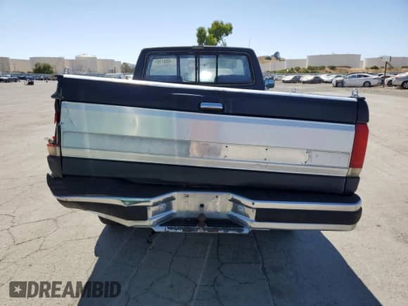 1989 Ford F-150 z VIN 1FTEF15N3KLB17071, wystawiony jako Copart lot #63061105 z przebiegiem 96 775 mil mil oraz Szkoda całkowita • Salvage title. Historia ofert i sprzedaży dostępna na DreamBid. Obrazek 6.