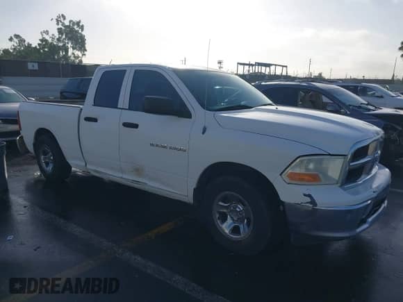 2012 Ram 1500 Tradesman z VIN 1C6RD6FP8CS231893, wystawiony jako IAAI lot #41097504 z przebiegiem 131 717 mil mil oraz . Historia ofert i sprzedaży dostępna na DreamBid. Obrazek 1.