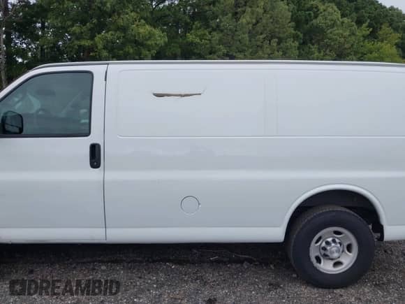 2017 Chevrolet Express Cargo с VIN 1GCWGAFFXH1255574, выставлен на аукционе IAAI как лот 43005245 с пробегом 144 217 миль миль и . История ставок и продаж доступна на DreamBid. Изображение 14.