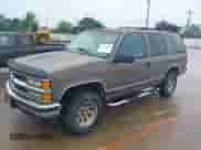 1998 Chevrolet Tahoe with VIN 1GNEK13R7WJ350185, listed as a IAAI auction lot 42410669 with 171,129 mi miles and . Bid and sale history available at DreamBid. Image 2.
