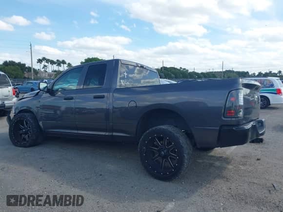 2019 Ram 1500 Tradesman с VIN 1C6RR6FT0KS733813, выставлен на аукционе IAAI как лот 41618317 с пробегом 46 597 миль миль и . История ставок и продаж доступна на DreamBid. Изображение 14.