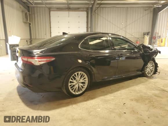 2019 Toyota Camry Hybrid LE z VIN 4T1B21HK7KU515521, wystawiony jako Copart lot #70407265 z przebiegiem 200 945 mil mil oraz Szkoda całkowita • Salvage title. Historia ofert i sprzedaży dostępna na DreamBid. Obrazek 3.