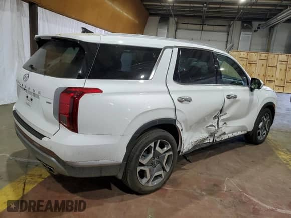 2023 Hyundai Palisade SEL с VIN KM8R4DGEXPU592378, выставлен на аукционе Copart как лот 55386084 с пробегом 10 826 миль миль и . История ставок и продаж доступна на DreamBid. Изображение 3.