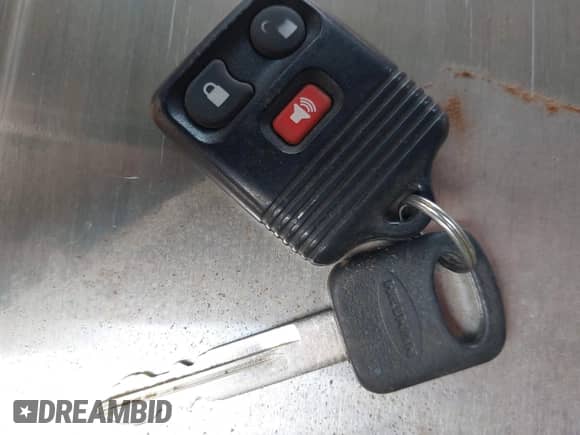 2002 Ford Econoline Cargo Recreational with VIN 1FDRE14L52HA94900, listed as a IAAI auction lot 43161441 with 207,489 mi miles and . Bid and sale history available at DreamBid. Image 11.