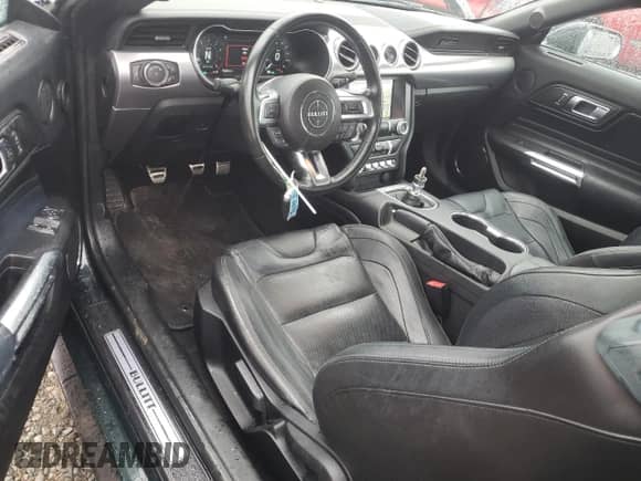 2019 Ford Mustang Bullitt z VIN 1FA6P8K05K5500796, wystawiony jako Copart lot #70682085 z przebiegiem 70 434 mil mil oraz Szkoda całkowita • Salvage title. Historia ofert i sprzedaży dostępna na DreamBid. Obrazek 8.