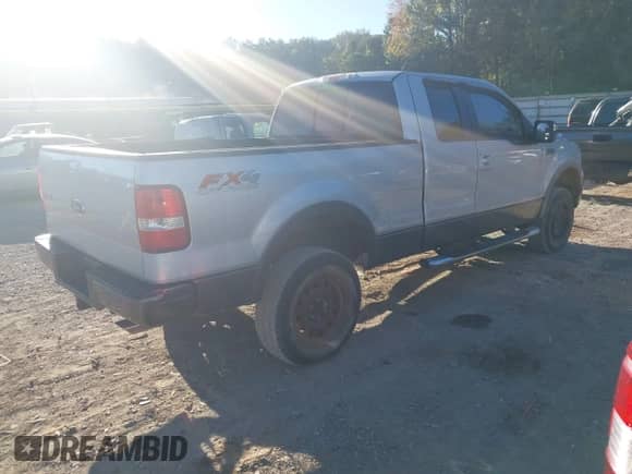 2008 Ford F-150 XLT with VIN 1FTPX14538KE41112, listed as a IAAI auction lot 43445084 with 90,901 mi miles and . Bid and sale history available at DreamBid. Image 4.
