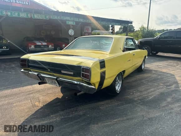 1969 Dodge Dart z VIN LP23D9E103561, wystawiony jako Copart lot #59427975 z przebiegiem 36 296 mil mil oraz Czysty tytuł • Clean title. Historia ofert i sprzedaży dostępna na DreamBid. Obrazek 4.