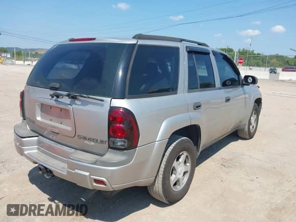 2004 Chevrolet TrailBlazer LS с VIN 1GNDS13S742222809, выставлен на аукционе IAAI как лот 43029504 с пробегом 185 844 миль миль и . История ставок и продаж доступна на DreamBid. Изображение 4.