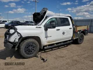 2024 Chevrolet Silverado 3500 с VIN 2GC4YTEY4R1165755, выставлен на аукционе Copart как лот 56788505 с пробегом Не указан миль и Списание • Salvage title. История ставок и продаж доступна на DreamBid. Изображение 1.
