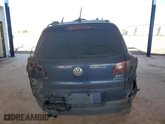 2011 Volkswagen Tiguan S с VIN WVGBV7AX0BW556285, выставлен на аукционе Copart как лот 81702555 с пробегом Не указан миль и На запчасти • Non repairable. История ставок и продаж доступна на DreamBid. Изображение 6.