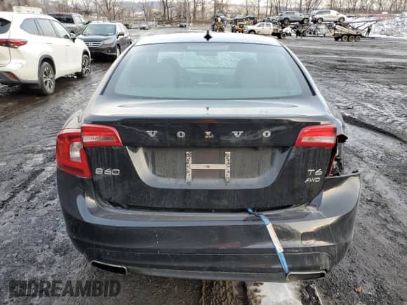 2014 Volvo S60 T6 with VIN YV1902FH9E2274593, listed as a Copart auction lot 43174135 with 84,645 mi miles and Salvage title. Bid and sale history available at DreamBid. Image 6.