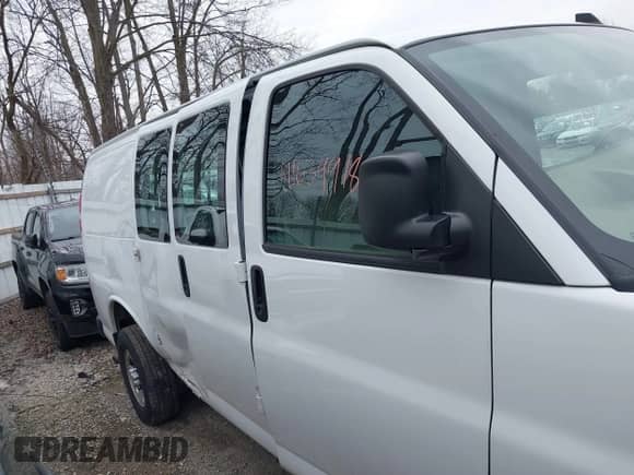 2021 Chevrolet Express Cargo с VIN 1GCWGAF76M1145463, выставлен на аукционе IAAI как лот 41639918 с пробегом 13 753 миль миль и . История ставок и продаж доступна на DreamBid. Изображение 13.