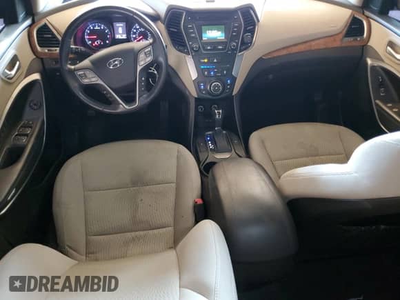 2014 Hyundai Santa Fe с VIN 5XYZU3LB0EG219391, выставлен на аукционе Copart как лот 85131385 с пробегом 148 610 миль миль и Списание • Salvage title. История ставок и продаж доступна на DreamBid. Изображение 8.