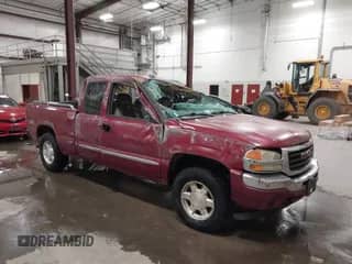 2005 GMC Sierra 1500 SLE with VIN 2GTEK19B551288460, listed as a IAAI auction lot 41543395 with 303,314 mi miles and . Bid and sale history available at DreamBid. Image 1.