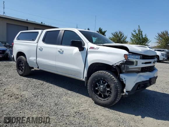 2021 Chevrolet Silverado 1500 RST with VIN 3GCUYEED1MG433542, listed as a Copart auction lot 70748175 with 81,188 mi miles and Salvage title. Bid and sale history available at DreamBid. Image 4.