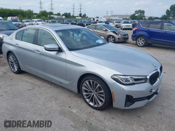 2021 BMW 5 Series 530i xDrive with VIN WBA13BJ09MCF80987, listed as a IAAI auction lot 42878970 with 72,951 mi miles and . Bid and sale history available at DreamBid. Image 1.