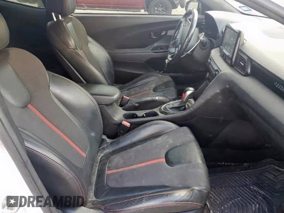 2020 Hyundai Veloster Turbo R-Spec z VIN KMHTH6AB4LU022424, wystawiony jako Copart lot #71926985 z przebiegiem 163 034 mil mil oraz Szkoda całkowita • Salvage title. Historia ofert i sprzedaży dostępna na DreamBid. Obrazek 7.