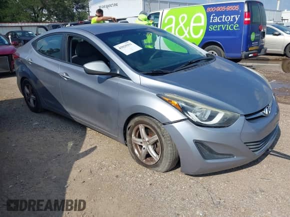 2015 Hyundai Elantra SE с VIN 5NPDH4AE5FH621922, выставлен на аукционе IAAI как лот 43025931 с пробегом 143 089 миль миль и . История ставок и продаж доступна на DreamBid. Изображение 6.