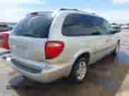 2002 Dodge Caravan EX z VIN 2B4GP74L32R631659, wystawiony jako IAAI lot #42228884 z przebiegiem 174 633 mil mil oraz . Historia ofert i sprzedaży dostępna na DreamBid. Obrazek 4.