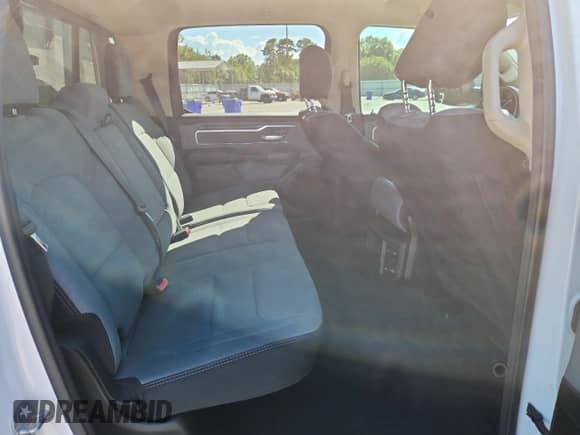 2020 Ram 1500 Big Horn z VIN 1C6SRFFM2LN248552, wystawiony jako Copart lot #62553735 z przebiegiem 102 023 mil mil oraz Szkoda całkowita • Salvage title. Historia ofert i sprzedaży dostępna na DreamBid. Obrazek 10.