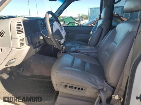 1998 Chevrolet Tahoe с VIN 1GNEC13R3WJ321117, выставлен на аукционе Copart как лот 49324525 с пробегом 1 548 503 миль миль и Списание • Salvage title. История ставок и продаж доступна на DreamBid. Изображение 7.