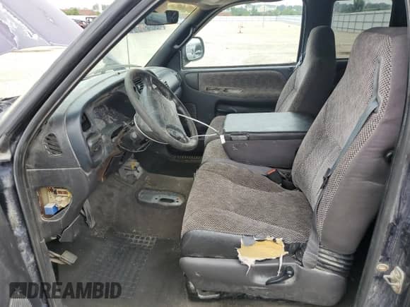 1998 Dodge 1500 with VIN 3B7HF12Z4WG121749, listed as a Copart auction lot 67232895 with Not provided miles and Salvage title. Bid and sale history available at DreamBid. Image 7.