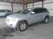 2011 Jeep Grand Cherokee Laredo z VIN 1J4RS4GG6BC524387, wystawiony jako IAAI lot #43177439 z przebiegiem 136 475 mil mil oraz . Historia ofert i sprzedaży dostępna na DreamBid. Obrazek 2.