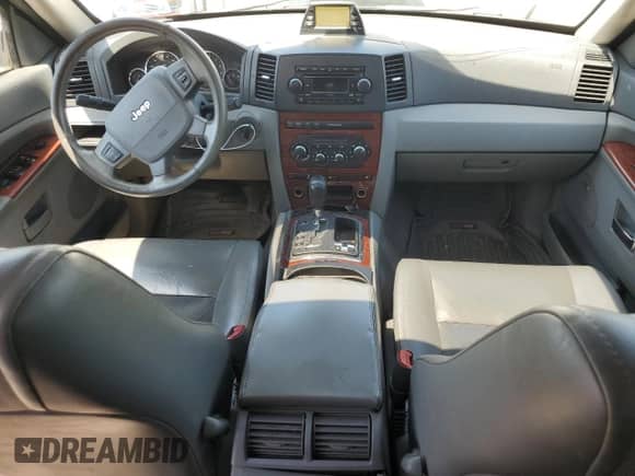 2007 Jeep Grand Cherokee Limited z VIN 1J8HR58277C503229, wystawiony jako Copart lot #62495225 z przebiegiem 198 731 mil mil oraz Czysty tytuł • Clean title. Historia ofert i sprzedaży dostępna na DreamBid. Obrazek 8.